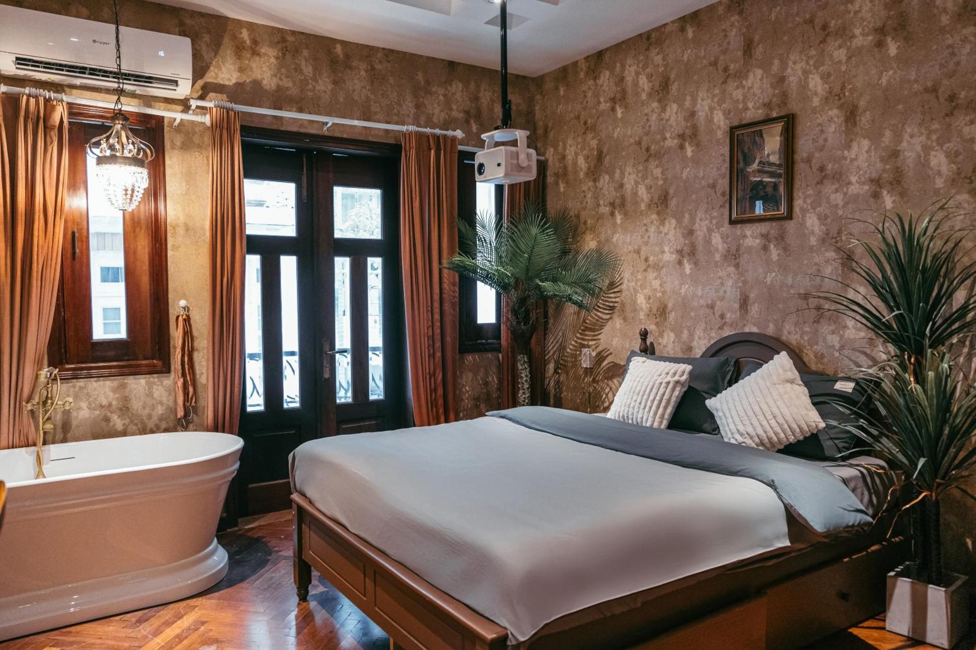 Mustang 11-11 Boutique Hotel